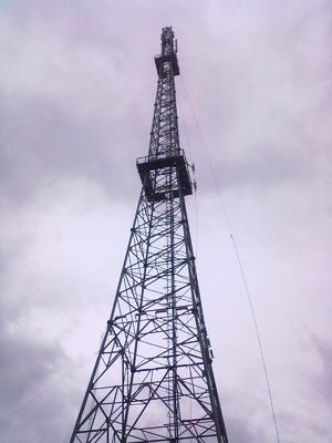 Hỗ trợ 30 40 45 50 mét Tháp Ăng-ten vô tuyến Angular Telecom